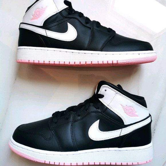 Jordan Shoes - Air Jordan 1 Mid (GS) - Arctic Punch
